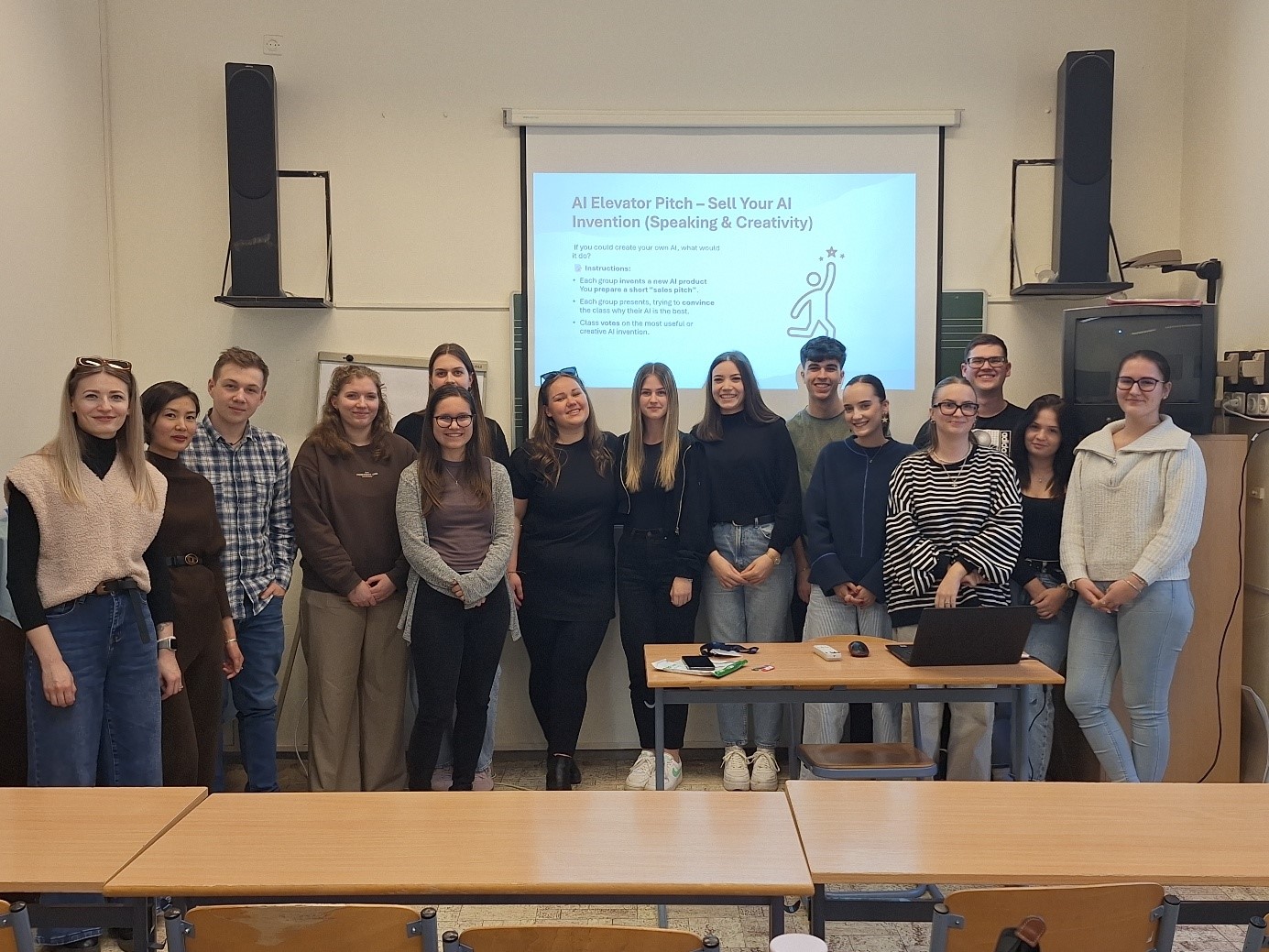 Vendégoktatók_angol VMT órán_2025.jpg